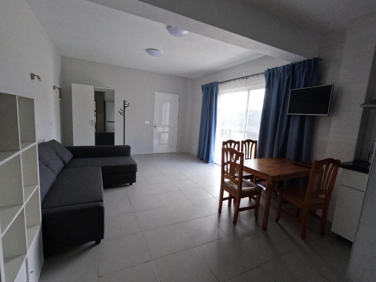 Apartamentos Praia Do Almoxarife Орта Экстерьер фото